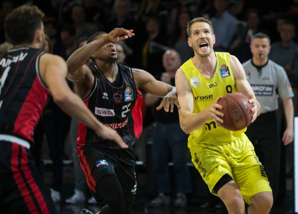 还是在亚洲 还是在亚洲