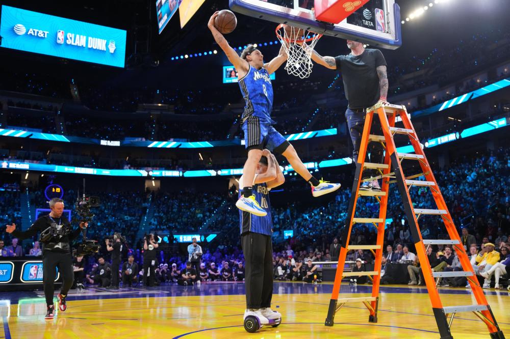 球场上一个 球场上一个