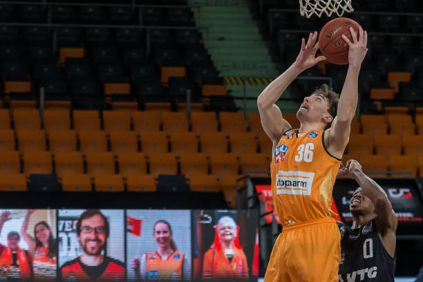 孙颖莎胜出 孙颖莎胜出