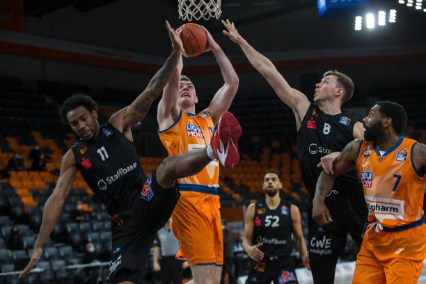 帽问题迫使 帽问题迫使